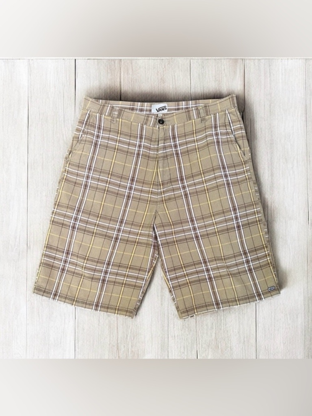 Vans Plaid 12” Short in Tan/Yellow/White Men’s Size 36